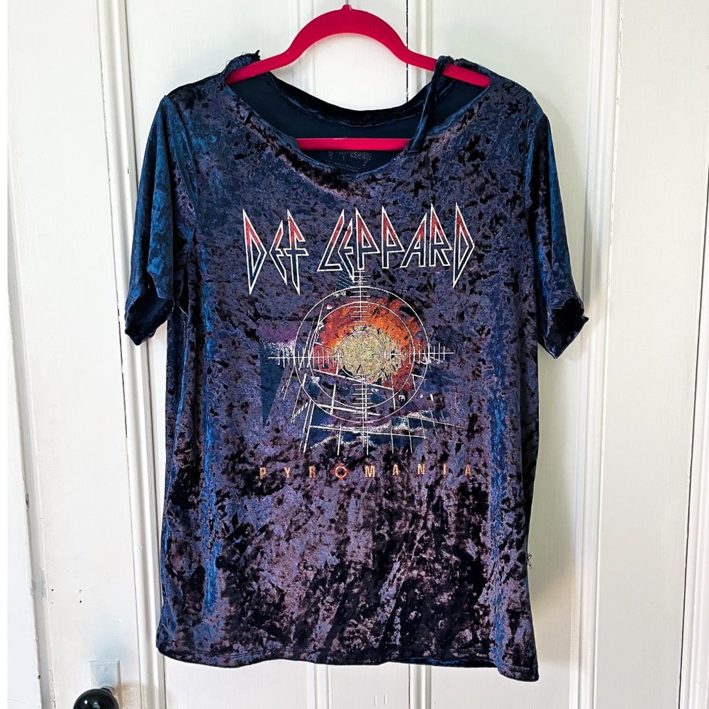 Def Leppard navy velvet Pyromania distressed tee